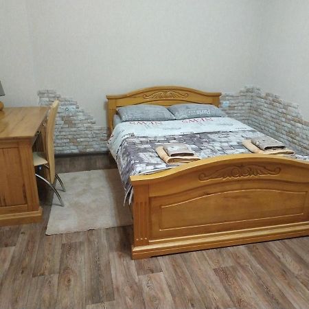 Apartment In The Center Of Old Town Kamianets-Podilskyi Exterior foto